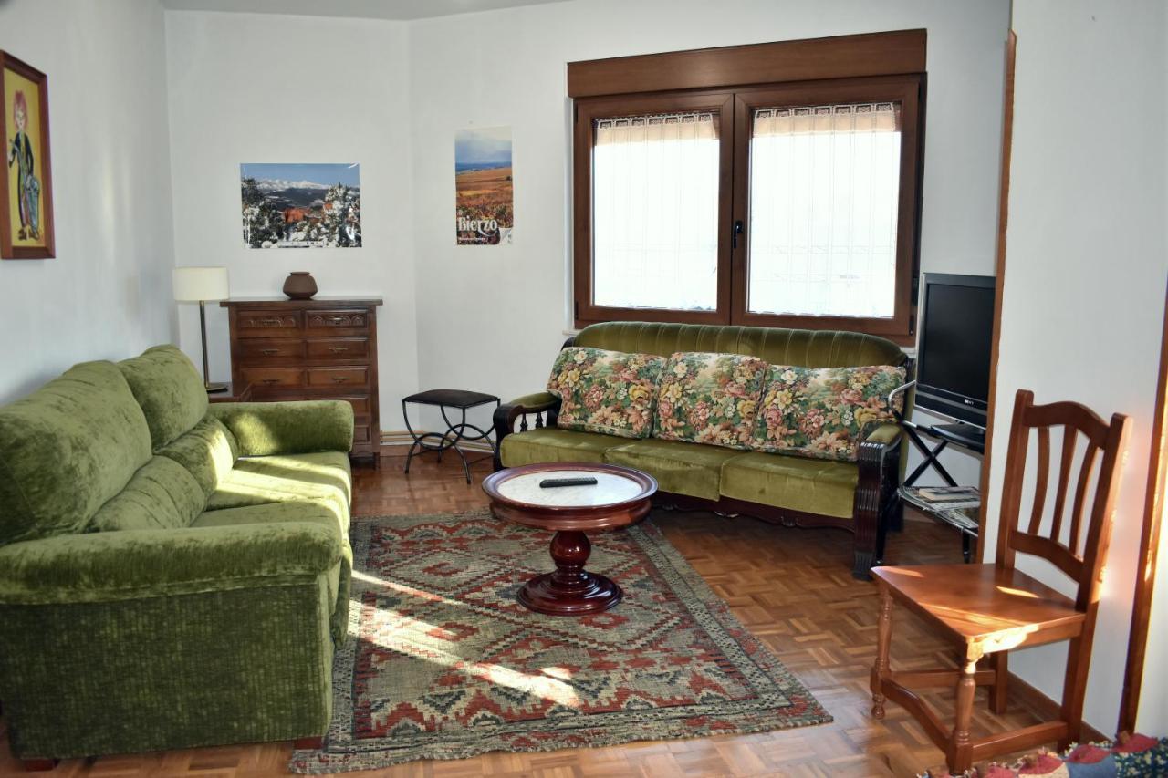 Apartamentos Picea Azul Vega De Espinareda Bagian luar foto